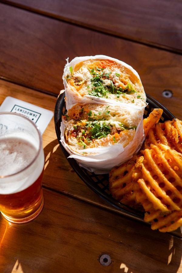 The Lansdowne Ostello Sydney